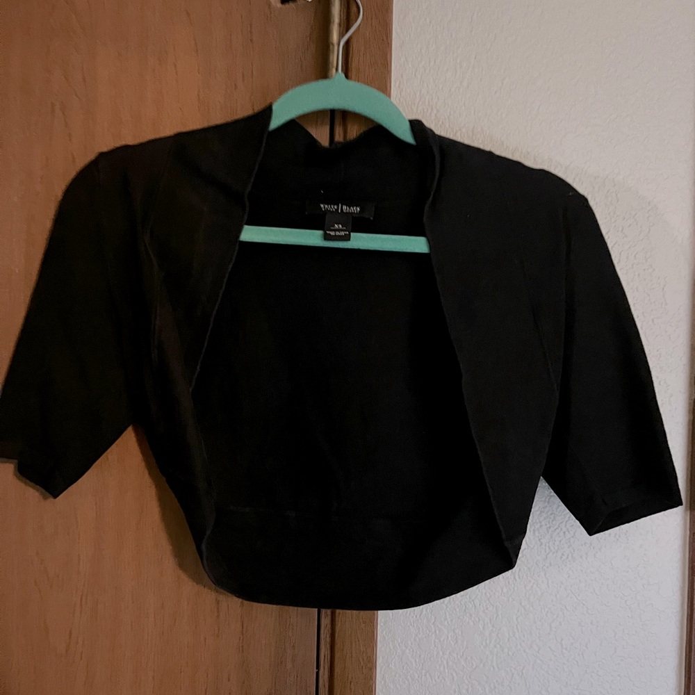 White House Black Market Shrug